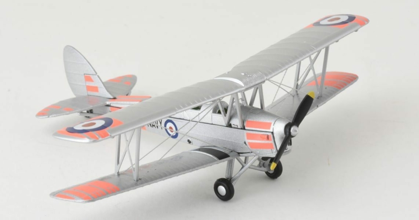 Front starboard side view of the 1/72 scale diecast model de Havilland DH 82A Tiger Moth, s/n XL714, HMS Heron Flight - Oxford Diecast 72TM008