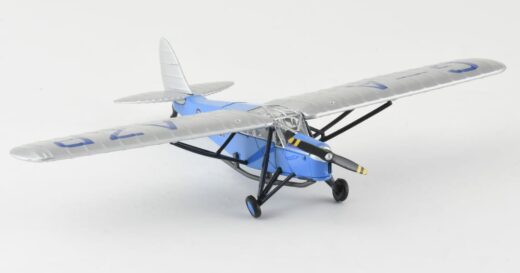 Front starboard view of Oxford Diecast 72PM004 - 1/72 cale diecast model of the DH 80A, registration G-AAZP, named 