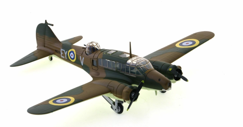 Front starboard view of Oxford Diecast 72AA004 – 1/72 scale diecast model Avro Anson Mk.I, s/n K6298, RAF Coastal Command
