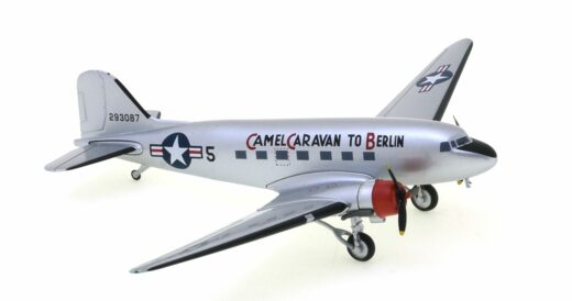 Front starboard side view of Hobby Master HL1307 - 1/200 scale diecast model of the Douglas C-47A (DC-3) Skytrain, 