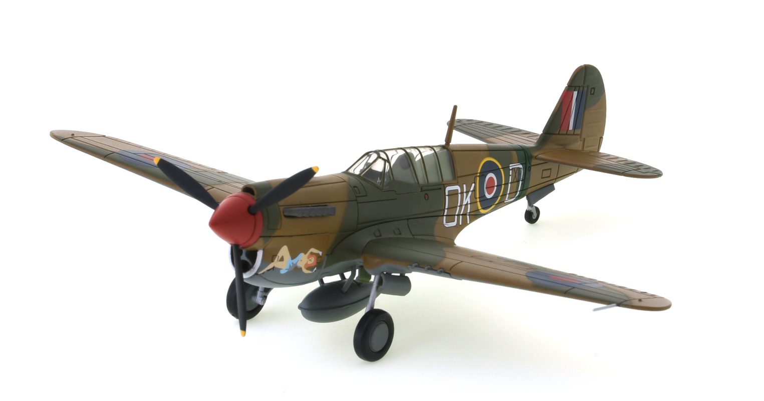 Front port view of the Curtiss Kittyhawk Mk.IV (P-40N) 1/72 scale diecast model, s/n FX-835, named 