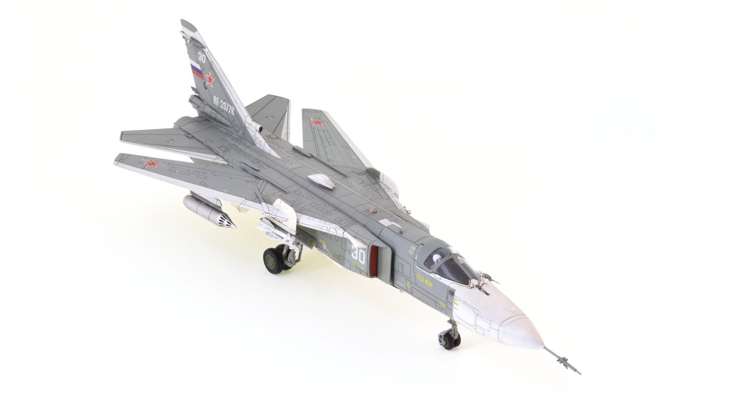 Su-24MR White 30 Russian AF 1/72 Diecast - Calibre Wings