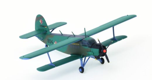 Front starboard side view of the Antonov An-2  1/200 scale diecast model, 