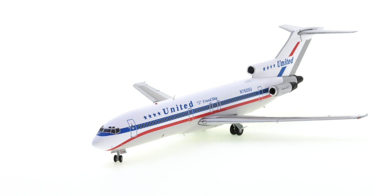 Front port side view of the Boeing B727-200 1/200 scale diecast model, registration N7620U in the 1980s, Four-Star Friend Ship livery of United Airlines - Gemini Jets G2UAL346.