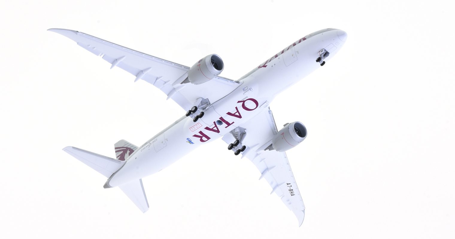 Underside view of the Boeing B787-9 Dreamliner 1/400 scale diecast model of registration A7-BHA, in the livery of Qatar Airlines - Gemini Jets GJQTR1915 