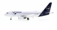 Port side view of the 1/200 scale diecast model Airbus A321-200, registration D-AILU in the livery of Lufthansa with special "Lulu Stork" logo, circa 2018 - Herpa HE570985