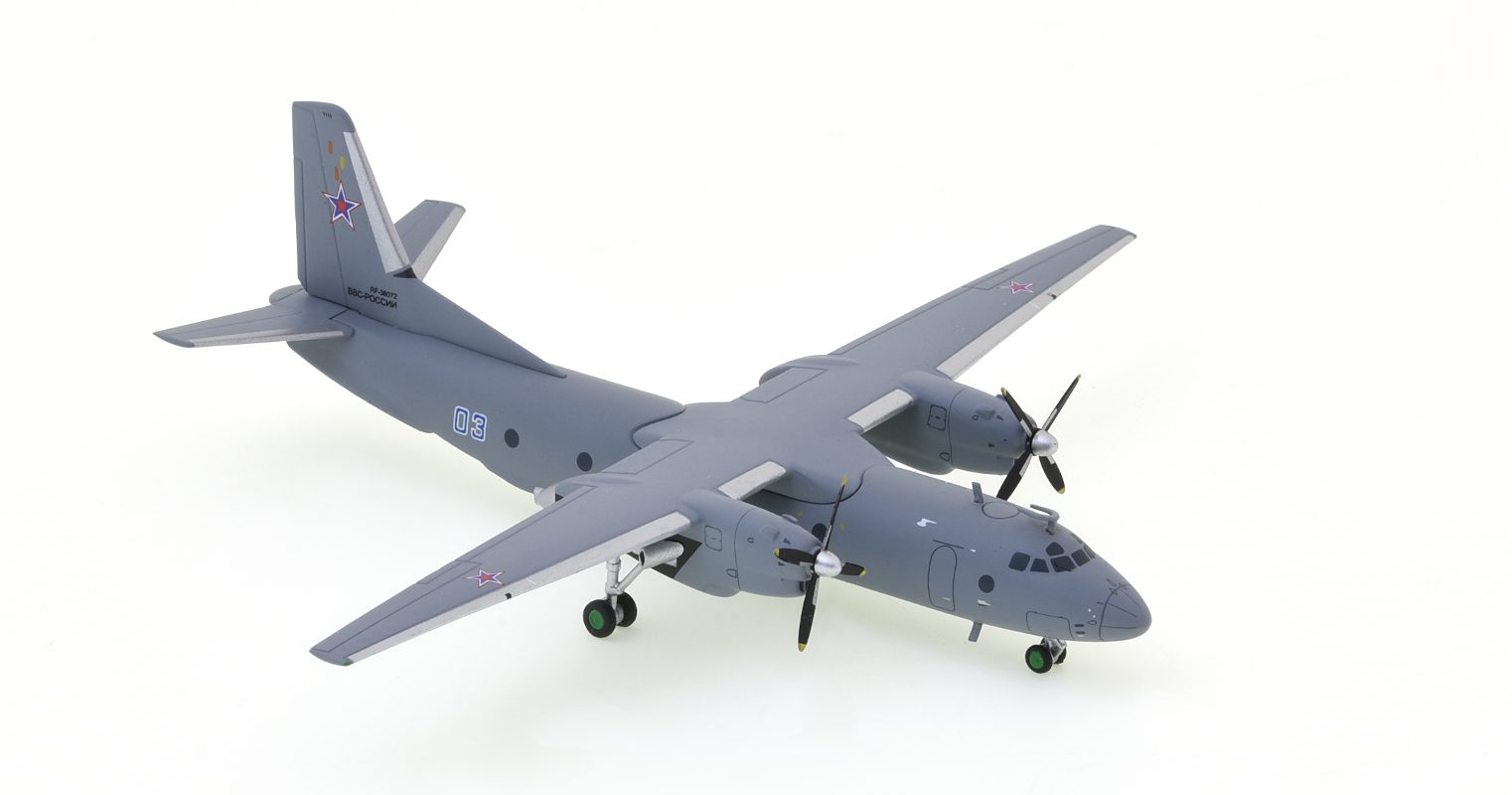 Front starboard side view of the Antonov An-26 1/200 scale diecast model of s/n RF-36072, VVS (Military Air Forces of Russia) - AviaBoss A2023