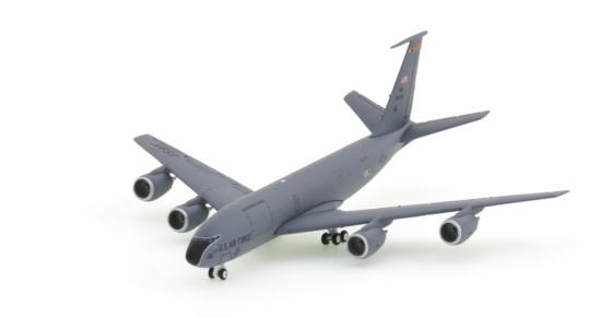 Front port side view of the 1/400 scale diecast model Boeing KC-135R Stratotanker serial number 60-0366, 141st Air Refuelling Squadron, 108th Wing, New Jersy Air National Guard - Gemini Jets GMUSA069
