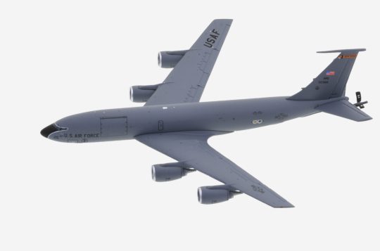 Top view of the 1/400 scale diecast model Boeing KC-135R Stratotanker serial number 60-0366, 141st Air Refuelling Squadron, 108th Wing, New Jersy Air National Guard - Gemini Jets GMUSA069