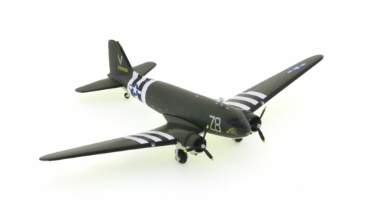 Front starboard side view of the Douglas C-47A (DC-3) Skytrain 1/200 scale diecast model of s/n 42-2100591, named "Tico Belle", 84th TCS, USAAF, D-day - Herpa Wings HE559744