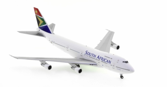 Front starboard side view of the 1/200 scale Boeing 747-200B diecast model of registration ZS-SAL, named "Tafelberg", in the national flag and sun motif livery of South African Airways, circa 2000 - JFox JF-747-2-016