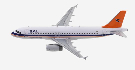 Top view of 1/200 scale diecast model Airbus A320-200 named "Blue Crane", registration ZS-SHA in South African Airways/Suid-Afrikaanse Lugdiens livery, circa the late 1990s - Inflight200 IIF320SAL0818