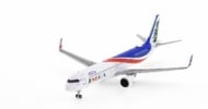 Front port side view of the 1/400 scale diecast model Airbus A321-200neo of registration T7-ME3 in MEA's livery - Panda Models PM202035