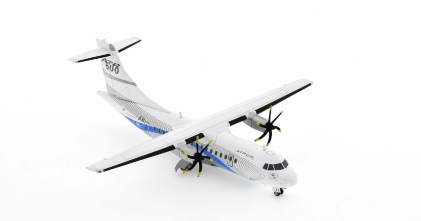 Front starboard side view of the ATR 42-600 1/200 scale diecast model, registration F-WWLY, ATR House Colours - LH2ATR234 (XX2376)