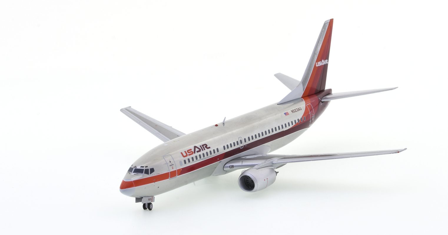 Front port side view of the Boeing 737-300 1/200 scale diecast model registration N523AU in USAir's livery - Gemini Jets (Gemini200) G2USA429
