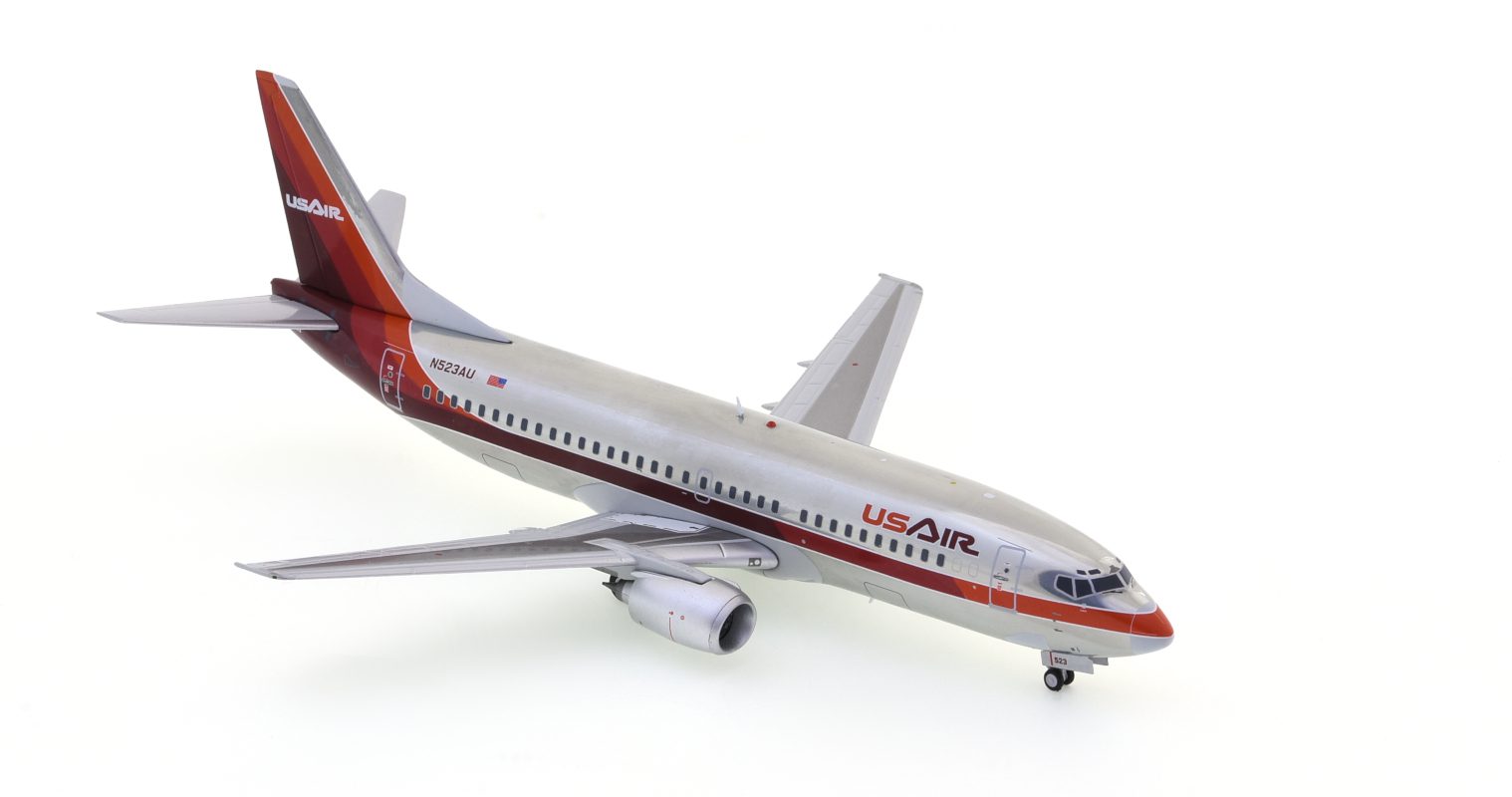 Front starboard side view of the Boeing 737-300 1/200 scale diecast model registration N523AU in USAir's livery - Gemini Jets (Gemini200) G2USA429
