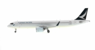 Port side view of the 1/200 scale diecast model Airbus A321neo, registration B-HPB in Cathay Pacific's livery - JC Wings EW221N001