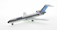 Front port side view of EL AVIADOR EAVBSC  - 1/200 scale diecast model Boeing 727-200 (ADV) named "Galápagos", registration HC-BSC in TAME's livery.