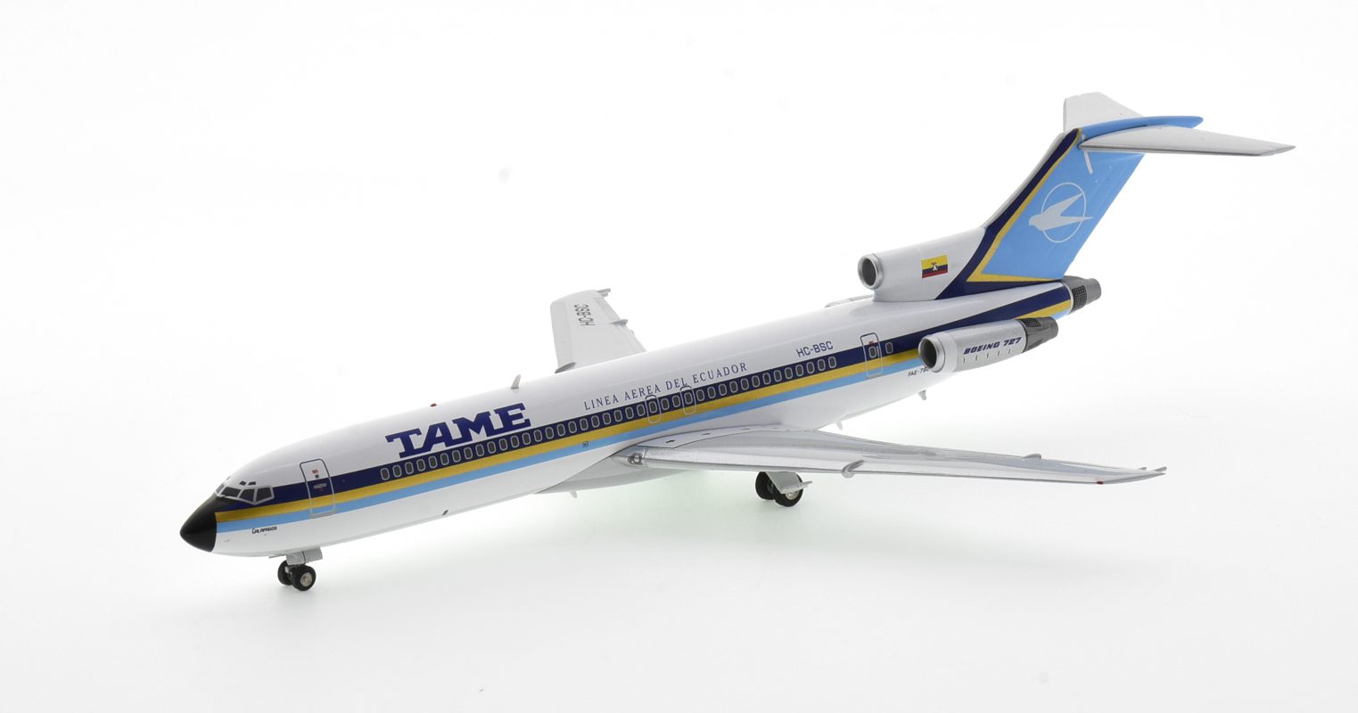 Front port side view of EL AVIADOR EAVBSC  - 1/200 scale diecast model Boeing 727-200 (ADV) named 