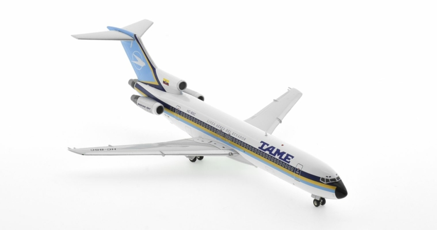 Front starboard side view of EL AVIADOR EAVBSC  - 1/200 scale diecast model Boeing 727-200 (ADV) named "Galápagos", registration HC-BSC in TAME's livery.