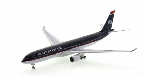 Front port side view of Inflight200 IF333US0719 - 1/200 scale diecast model of the Airbus A330-300, registration N678US in US Airway's livery.