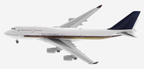Top view of JC Wings EW4744005 - Boeing 747-400 1/400 scale diecast model, registration 9V-SMT, in Singapore Airlines's livery with Ansett Australia tittles.