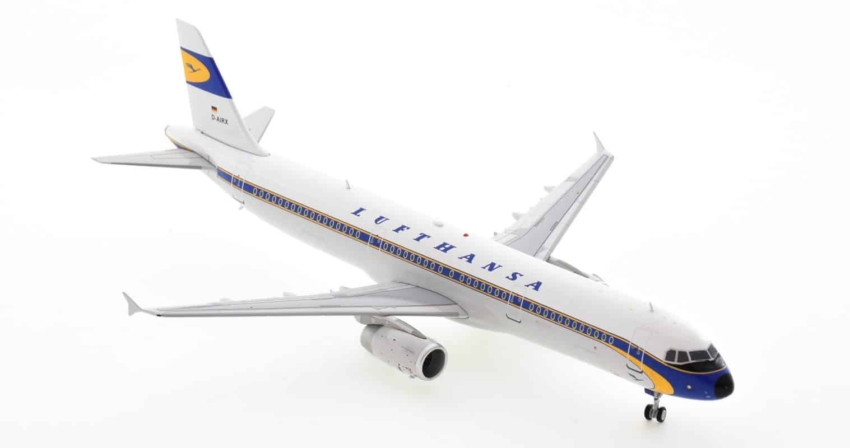 Front starboard side view of the 1/200 scale diecast model Airbus A321-100, registration D-AIRX in Lufthansa's retro livery - JFox JF-A321-027