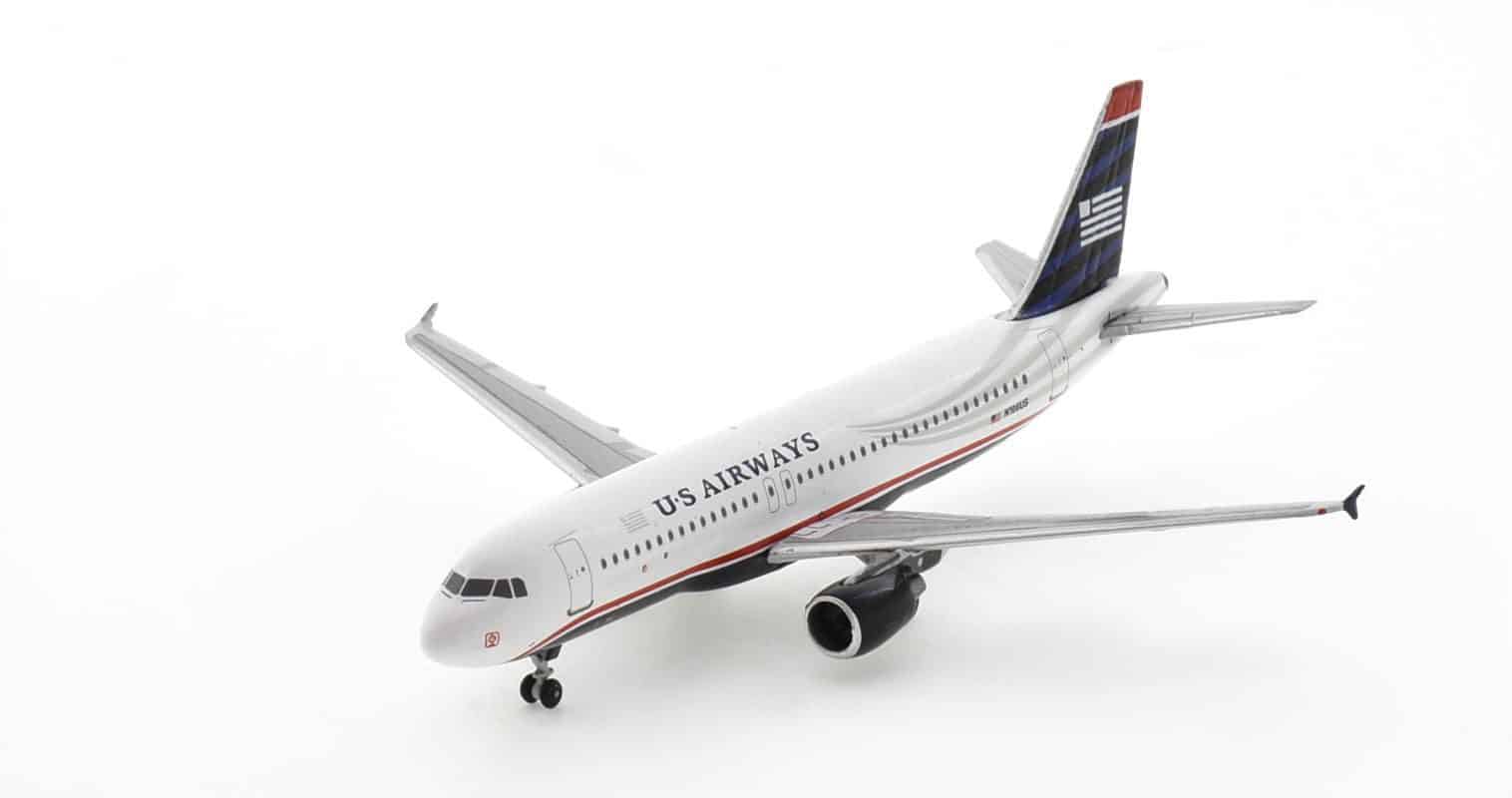 Front port side view of AC419976 - 1/400 scale diecast model of US Airway's A320-200 registration N106US that landed in the Hudson River on January 15, 2009.