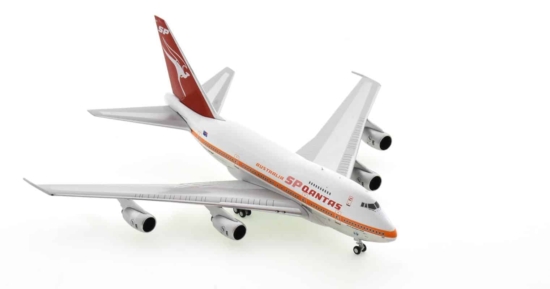Front starboard side view of NG07009 - 1/400 scale diecast model B747SP, registration VK-EAA, named "City of Gold Coast Tweed" in its original Qantas livery, circa the early 1980s