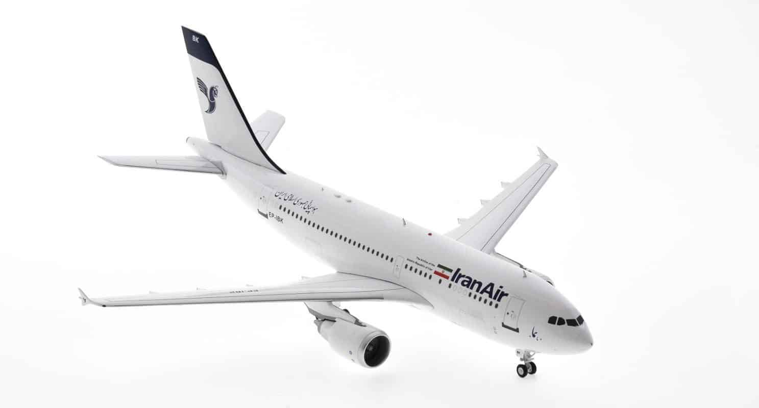 Front starboard side view of Inflight B-310-IR-0820 -  Airbus A310-300 1/200 scale diecast model, registration EP-IBK in Iran Air livery.