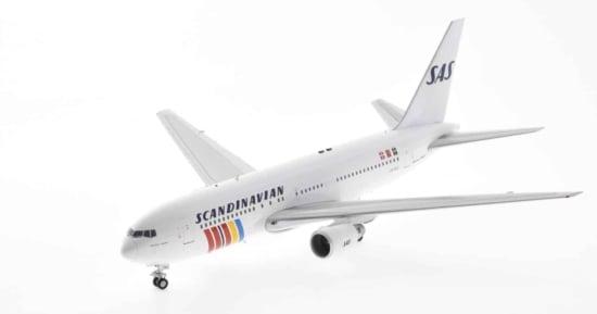 Front port side view of Inflight200 IF762SK0721 - 1/200 scale diecast model Boeing 767-200ER, named "Freydis Viking", registration LN-RCC in Scandinavian Airlines (SAS) livery.
