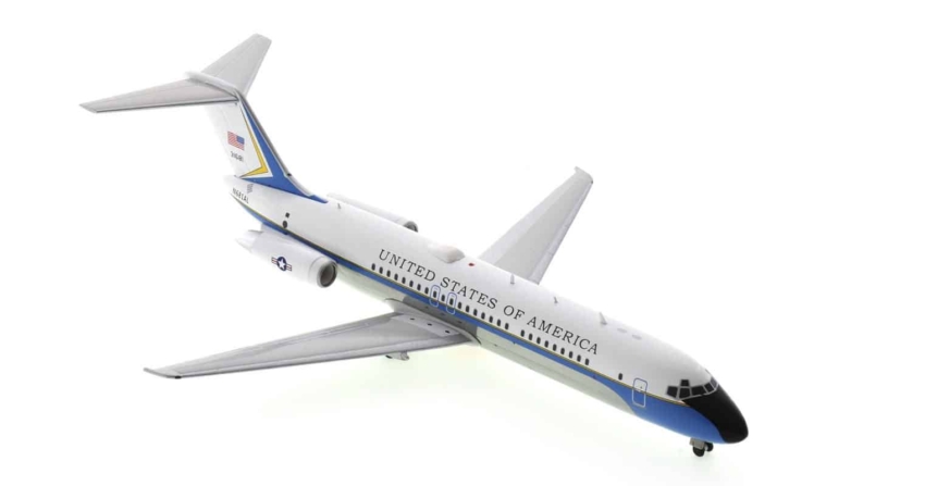 Front starboard side view of Inflight200 IFVC9USAF81 - 1/200 scale diecast model of the McDonnell Douglas C-9C registration N681AL,  United States Department of State Air Wing.