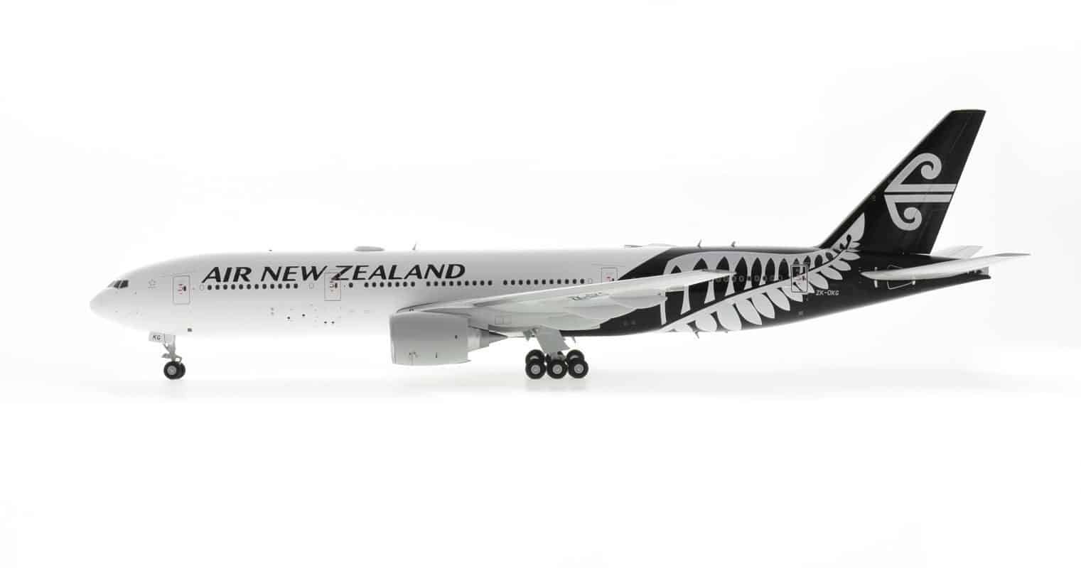 Air New Zealand New Livery B777-219ER 1:200 ZK-OKC Die-cast Airplane Model 