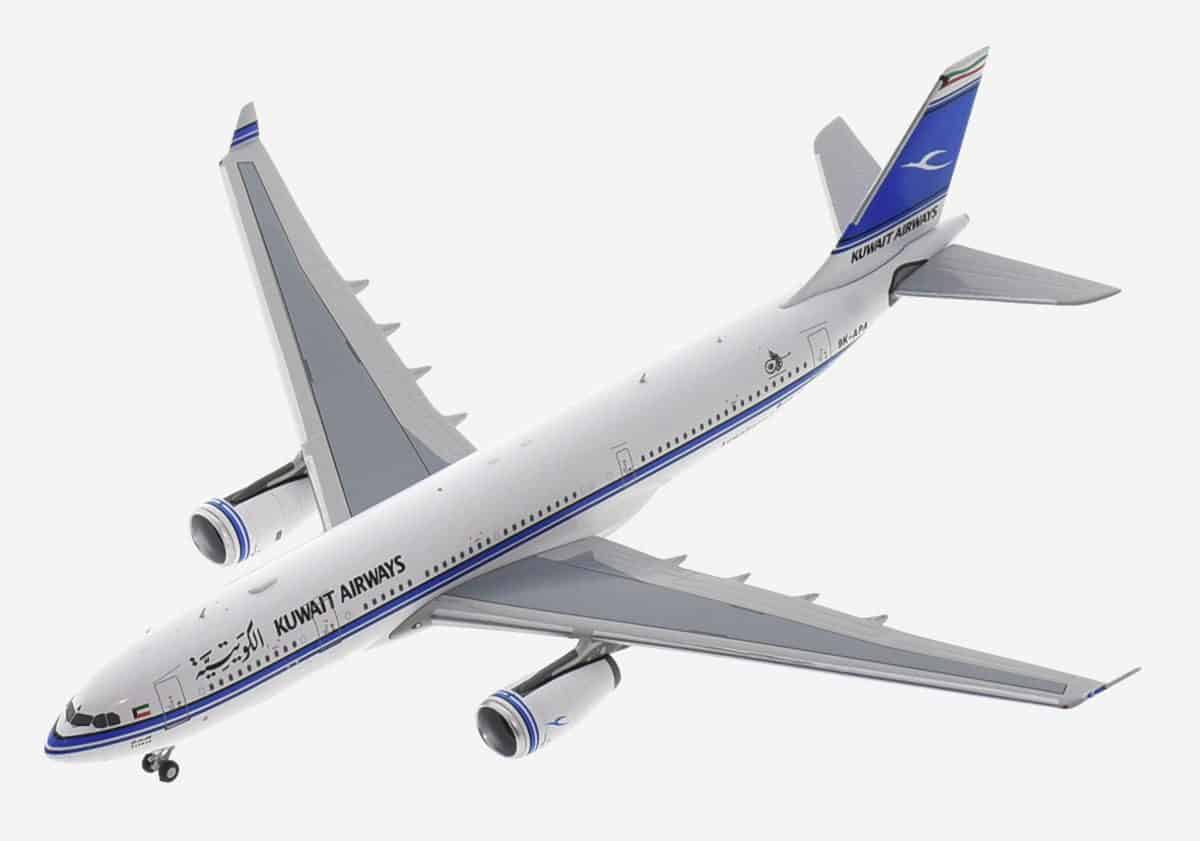 Top view of NG Models NG61039 - 1/400 scale diecast model of the Airbus A330-200 registration  9K-APA, named "Dasman", in Kuwait Airways livery.