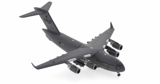 Front starboard side view of the 1/400 scale diecast model Boeing C-17 Globemaster III s/n A41-206, No. 37 Sqn Royal Australian Air Force with RAAF's "100 Years" tail logo - Gemini Jets GMRAA109