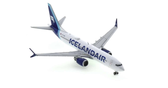 Front starboard side view of the  1/400 scale diecast model Boeing 737 MAX 8, registration TF-ICE in Icelandair livery - Gemini Jets GJICE2123