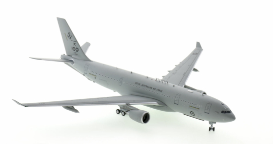 Front starboard side view of the 1/200 scale diecast model Airbus KC-30 (A330 MRTT), s/n A39-004, No. 33 Sqn with the RAAF's "100 Years" tail logo - JFox JF-A330-2-008