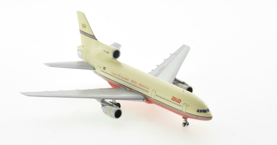 Front starboard side view of the 1/400 scale diecast model Lockheed L-1011-500 TriStar registration JY-AGC in Alia - The Royal Jordanian Airline livery, circa the early 1980s - NG Models NG35016