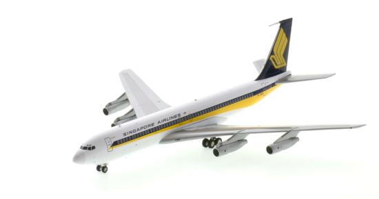 Front port side view of the 1/200 scale diecast model Boeing 707-320B, registration 9V-BBB in Singapore Airlines livery, circa the 1970s - WB Models WB-707-3-003