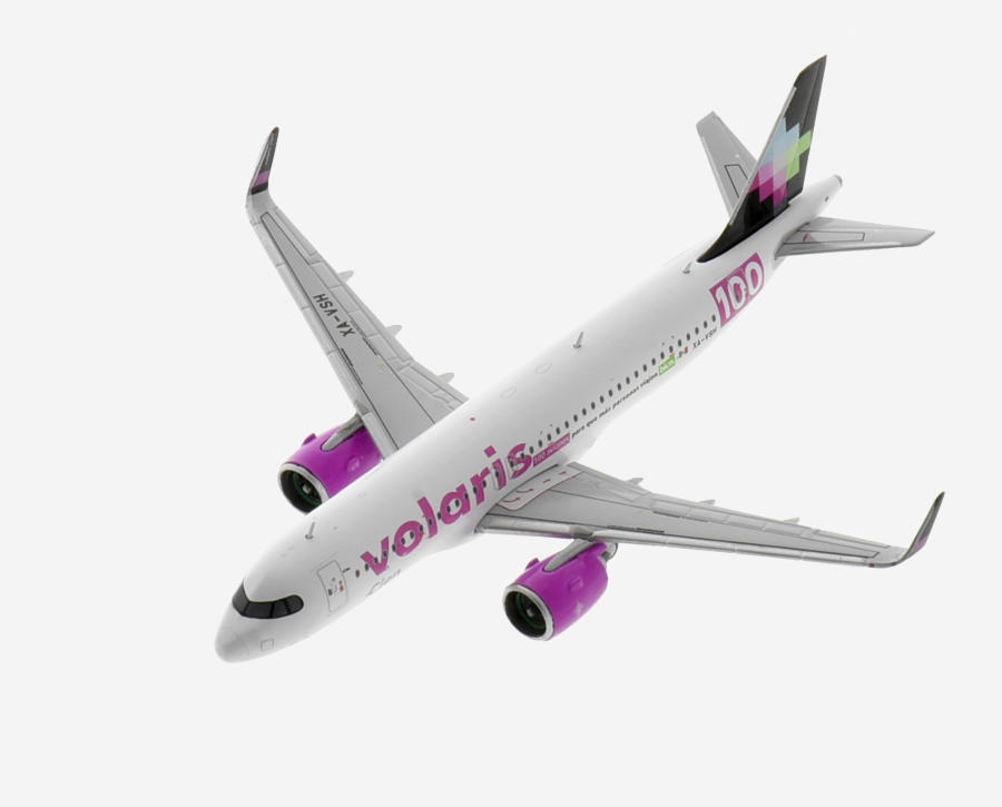 Top view of the 1/400 scale diecast model of the Airbus A320-200neo registration XA-VSH in Volaris livery - Gemini Jets GJVOI2132