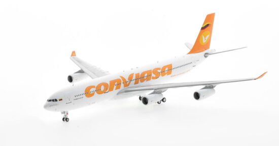 Front port side view of the 1/200 scale diecast model of the Airbus A340-300, registration YV3507, Named Antonio José de Sucre "Gran Mariscal de Ayacuchoin in Conviasa livery - Inflight200 IF343VO0522