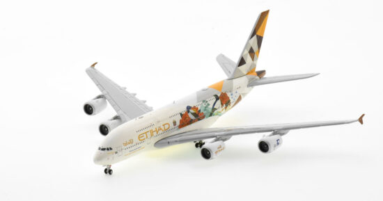 Front port side view of the 1/400 scale diecast model of the Airbus A380-800, registration A6-APG in Etihad Airways "Choose South Korea" livery - JC4ETD279 / XX4279