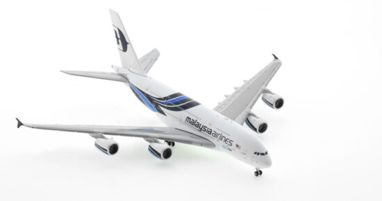 Front starboard side view of the 1/400 scale diecast model Airbus A380-800 of registration A7-APJ in Malaysia Airlines livery - XX40050