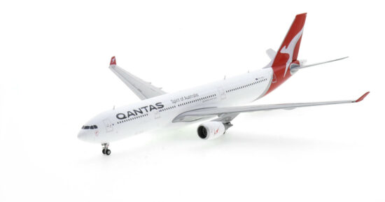 Front port side view of the 1/400 scale diecast model of the Airbus A330-300, registration VH-QPH, Named "Noosa" in Qantas Airways livery - GJQFA2161