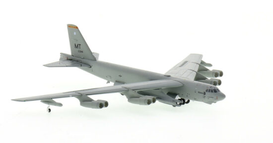 Front starboard side view of the 1/400 scale diecast model Boeing B-52H Stratofortress, s/n 60-0044 of the 23rd Bomb Squadron "Barons", 5th Bomb Wing, USAF - GMUSA124