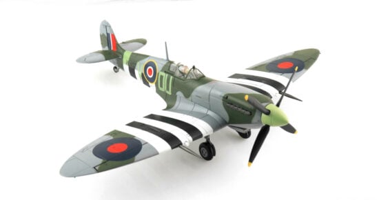 Front starboard side view of the 1/48 scale diecast model of the Supermarine Spitfire Mk.IXe serial number ML407. Flown by Fg Off Johnnie Houlton No. 485 Squadron, RNAF, France, September 1944 - HA8326