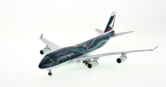 Front port side view of the 1/200 scale diecast model of the Boeing 747-400, registration B-HOY in Cathay Pacific's "Asia's World City" livery, circa the 2000s - WB-747-4-058