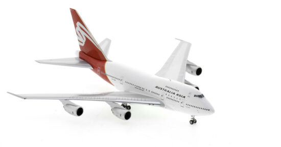 Front starboard side view of the 1/400 scale diecast model of the Boeing 747SP, registration VH-EAB, named "City of Traralgon" in Australia Asia Airlines livery - NG Models NG07036