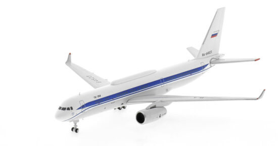 Front port side view of the 1/400 scale diecast model of the Tupolev Tu-214PU (PU: Airborne Command Post), registration RA-64523 of the Federal Security Service of the Russian Federation (FSB) - Panda Models PM52314