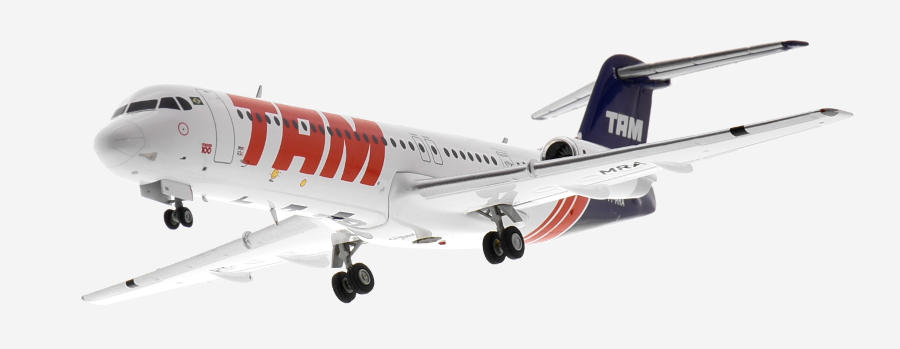 Front underside view of the 1/200 scale diecast model of the Fokker 100, registration PT-MRA, in TAM Linhas Aéreas livery - Gemini Jets G2TAM1234